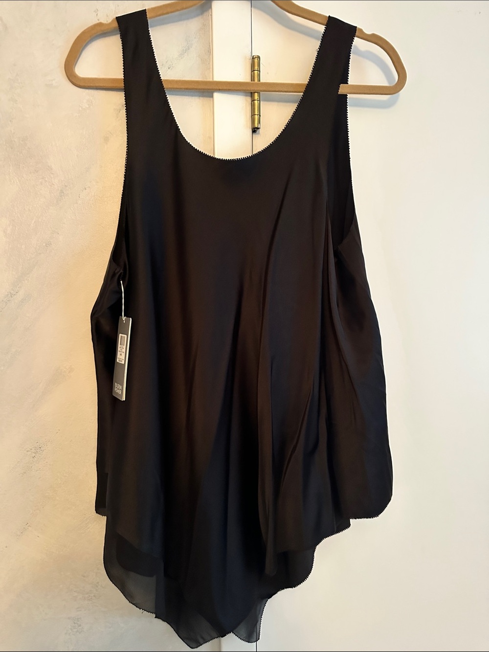 Black Sleeveless Tank Top - Unbranded
